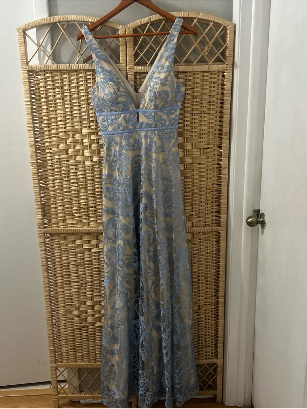 Speechless Dress Jrs 5 Blue Nude  Maxi Formal Homecoming Gown